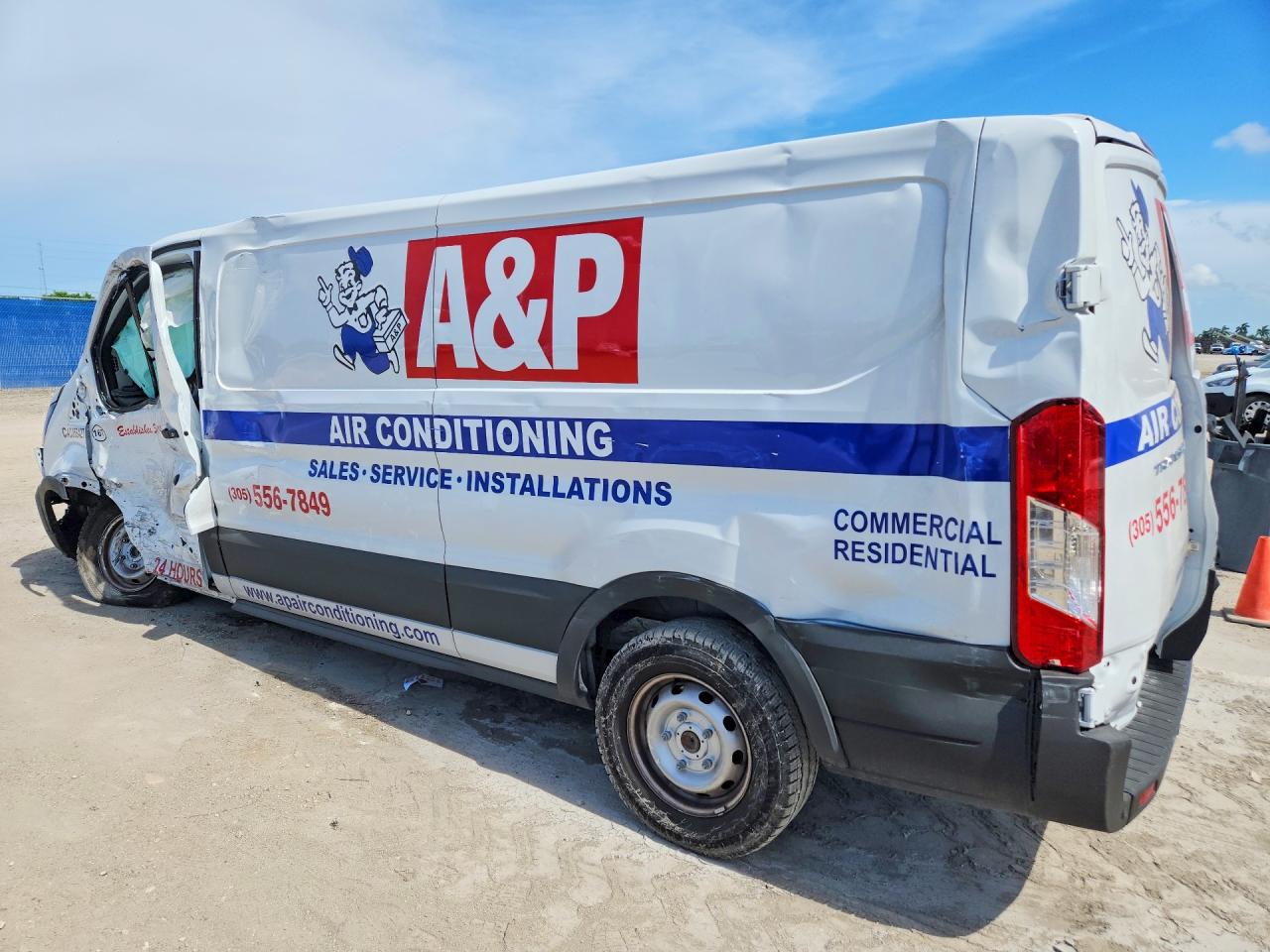 1FTBR1Y88SKB26404 · 2025 FORD TRANSIT · 2/14