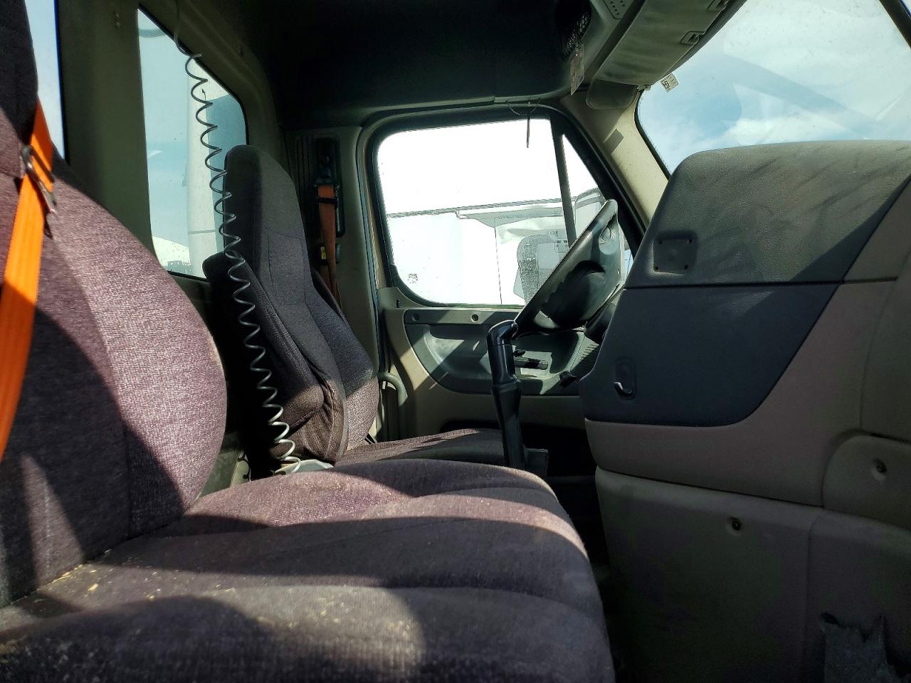 3AKJGEDVXFSGE8807 · 2015 FREIGHTLINER CASCADIA · 5/10