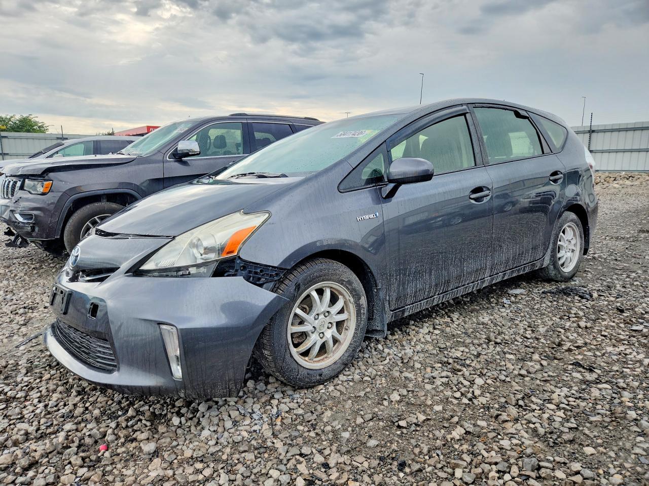 JTDZN3EU6D3258842 · 2013 TOYOTA PRIUS V