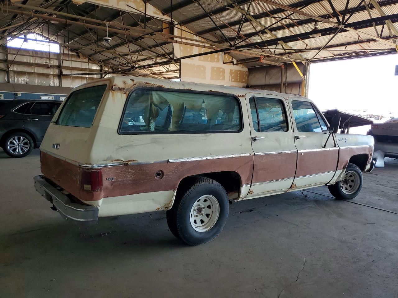 1973 CHEVROLET SUBURBAN · 3/12