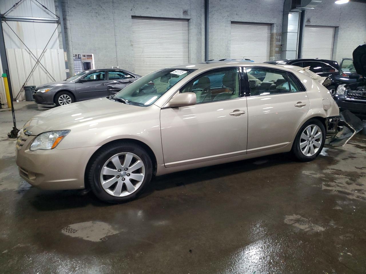 4T1BK36B26U104841 · 2006 TOYOTA AVALON