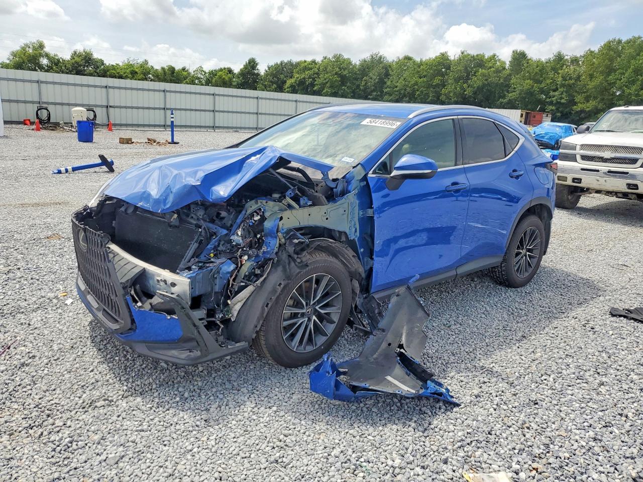 2T2GGCEZ0NC009664 · 2022 LEXUS NX