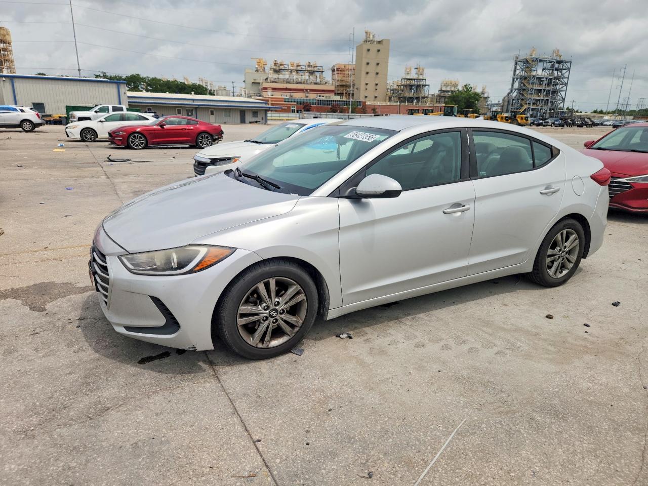 5NPD84LF4JH220313 · 2018 HYUNDAI ELANTRA