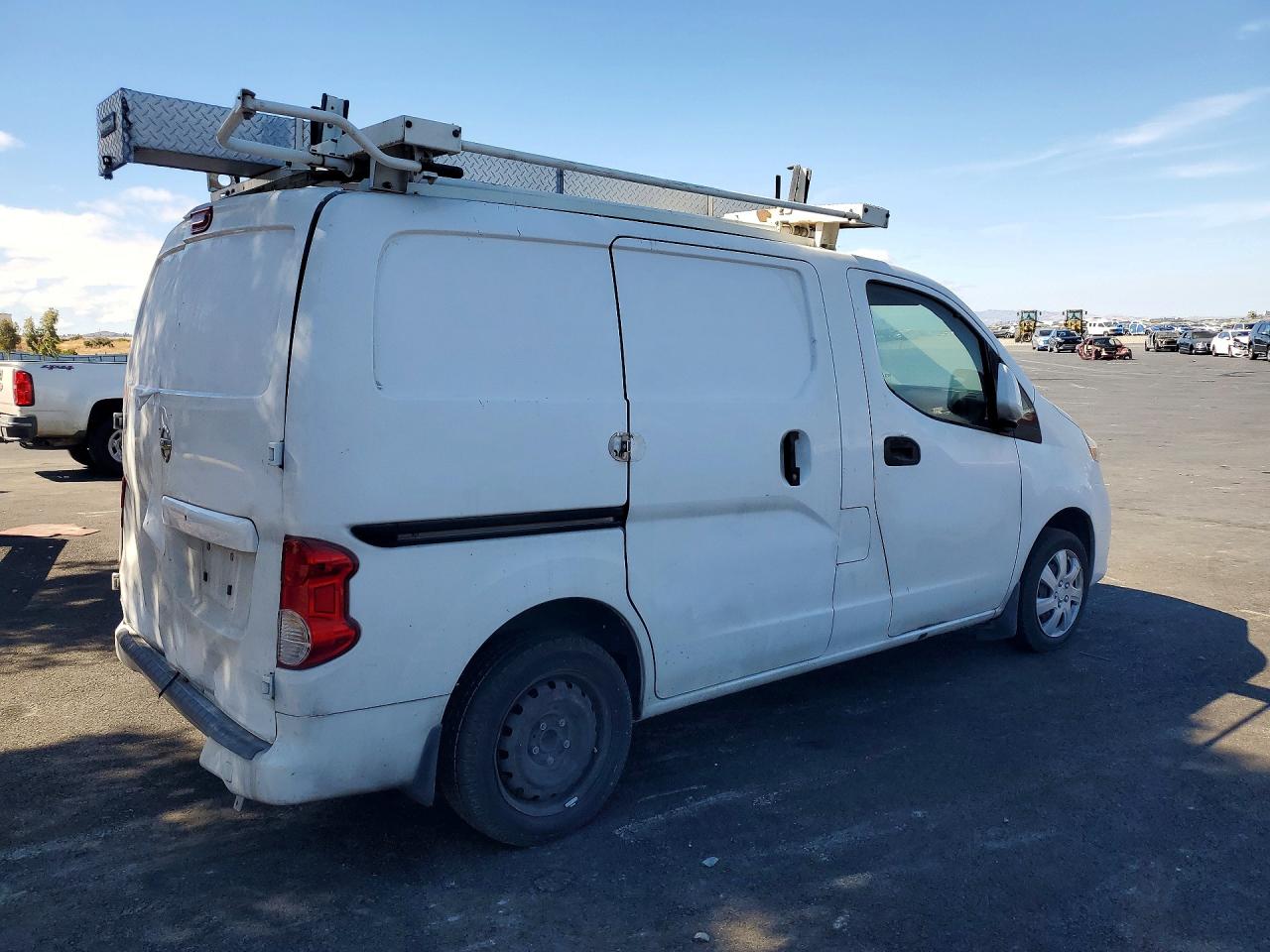 3N6CM0KN5HK715920 · 2017 NISSAN NV200 · 3/12