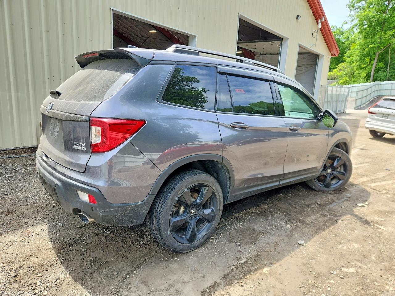 5FNYF8H09MB001322 · 2021 HONDA PASSPORT · 3/13