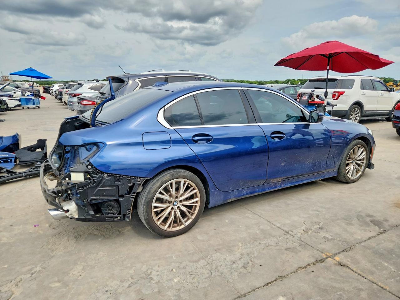 3MW69FF0XR8D84914 · 2024 BMW 330I · 3/13