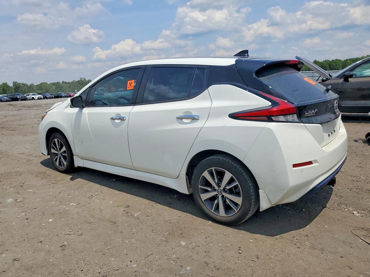 1N4BZ1BV8NC562320 · 2022 NISSAN LEAF · 2/13