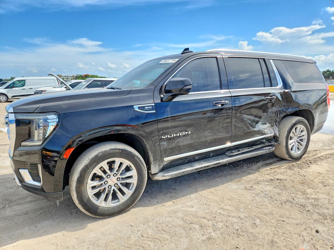 1GKS2GKD8NR313509 · 2022 GMC YUKON XL