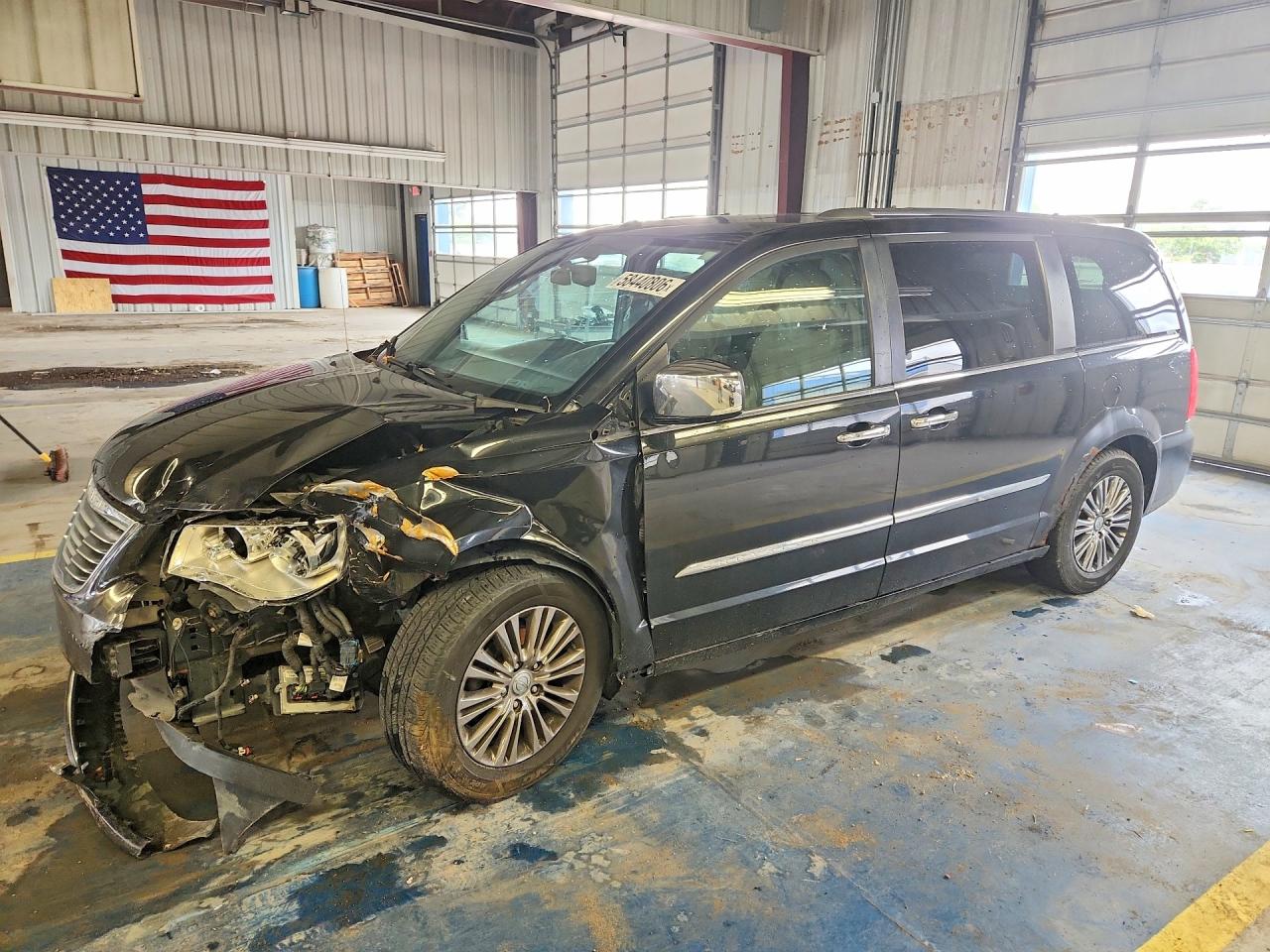 2A4RR6DG0BR500234 · 2011 CHRYSLER TOWN & COUNTRY