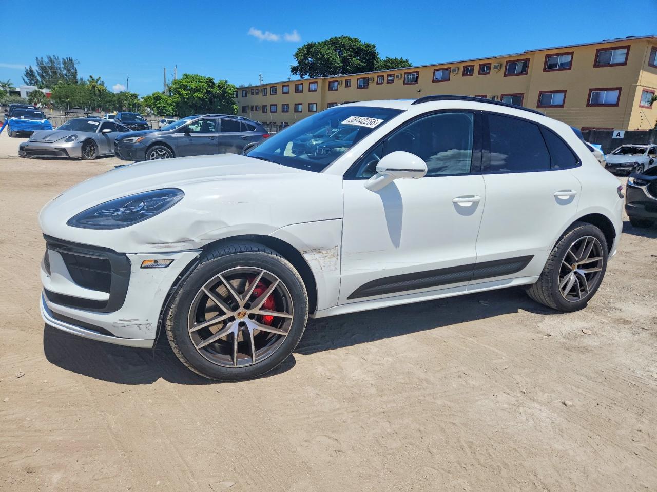 WP1AG2A51NLB23803 · 2022 PORSCHE MACAN