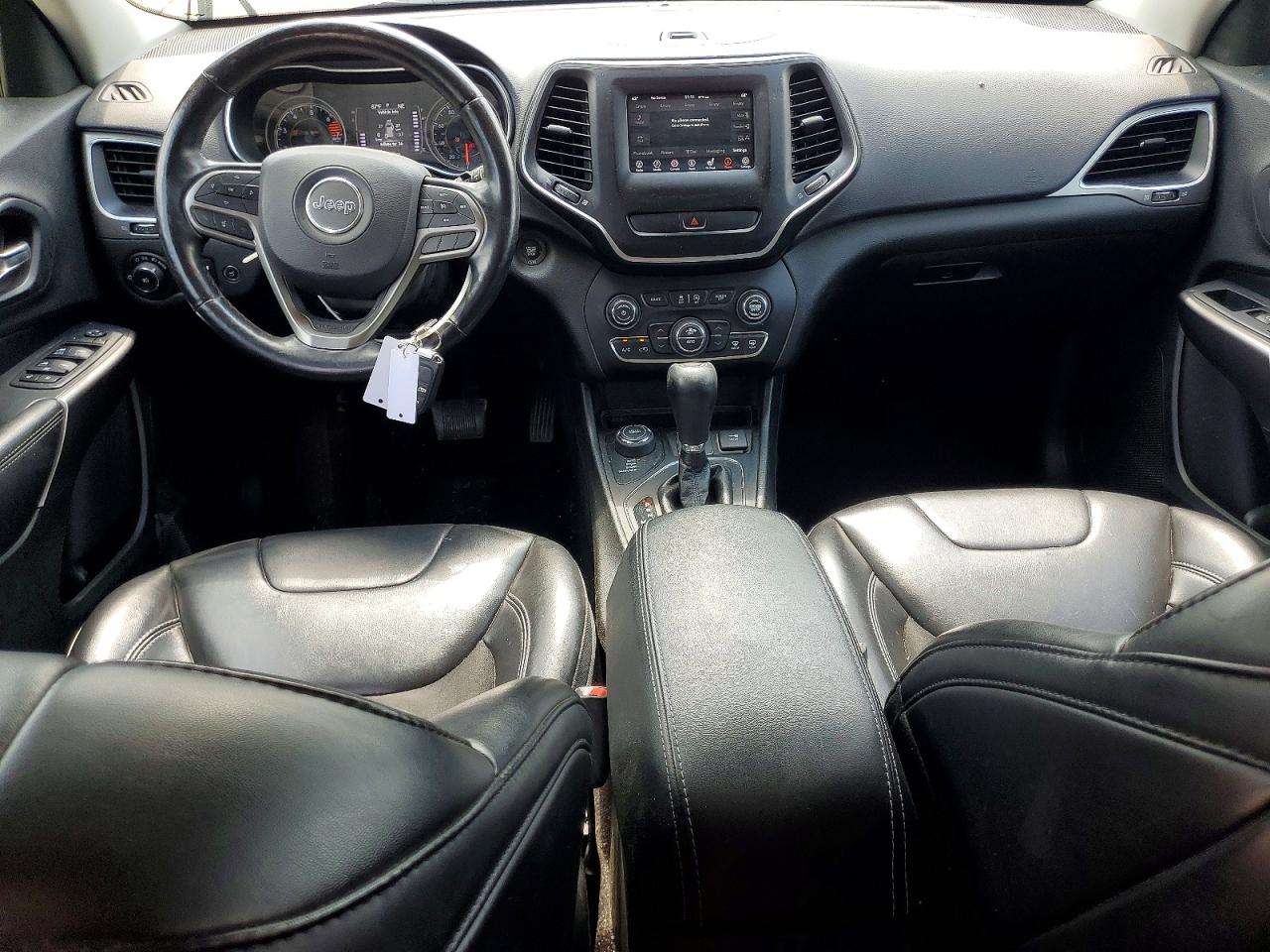 1C4PJMLB3KD192753 · 2019 JEEP CHEROKEE · 8/14