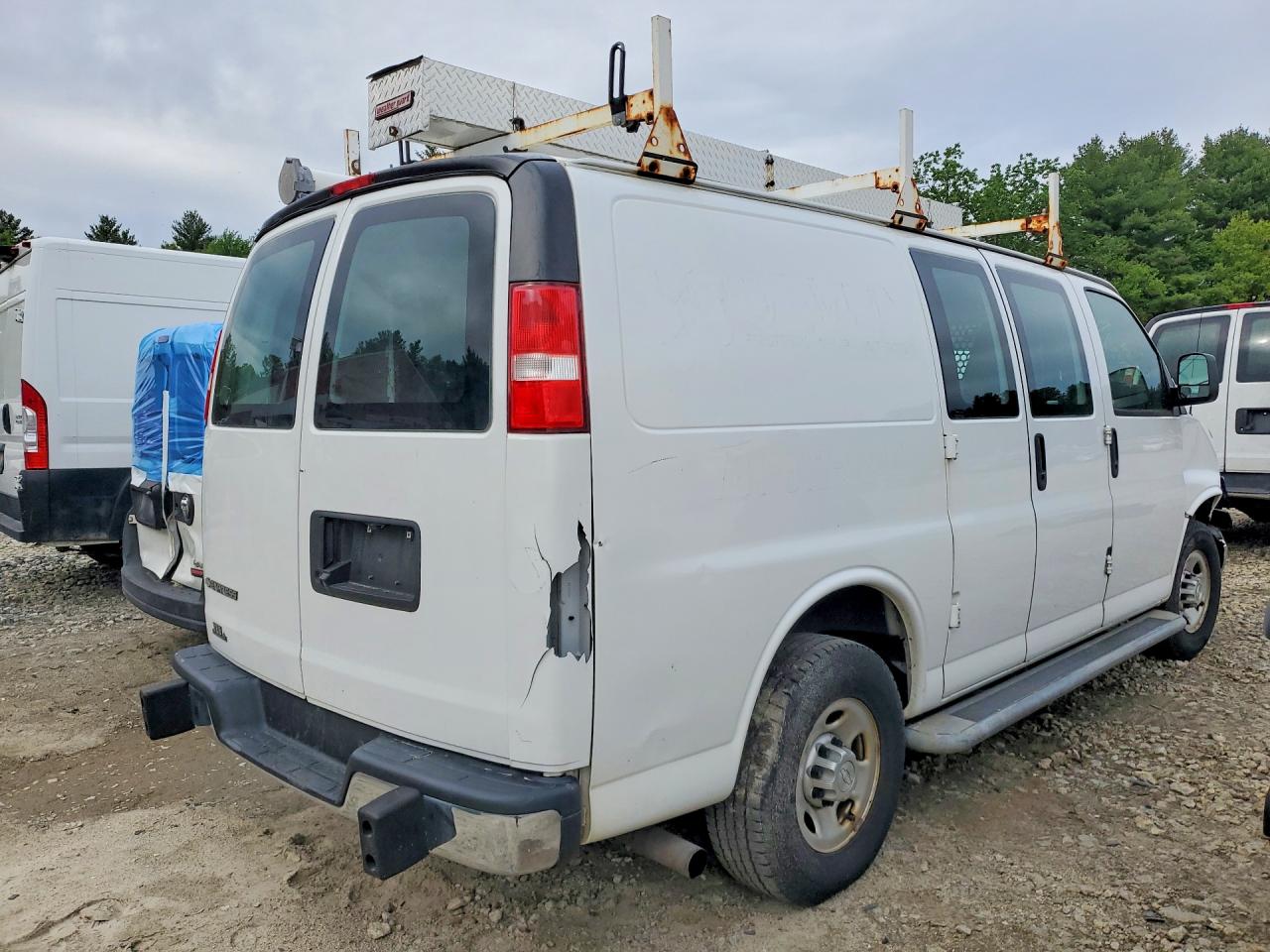 1GCWGAFGXJ1907026 · 2018 CHEVROLET EXPRESS G2500 · 3/14