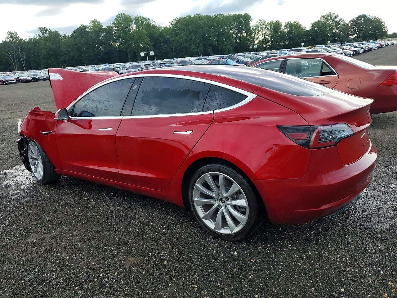 5YJ3E1EB2JF135224 · 2018 TESLA MODEL 3 · 2/12