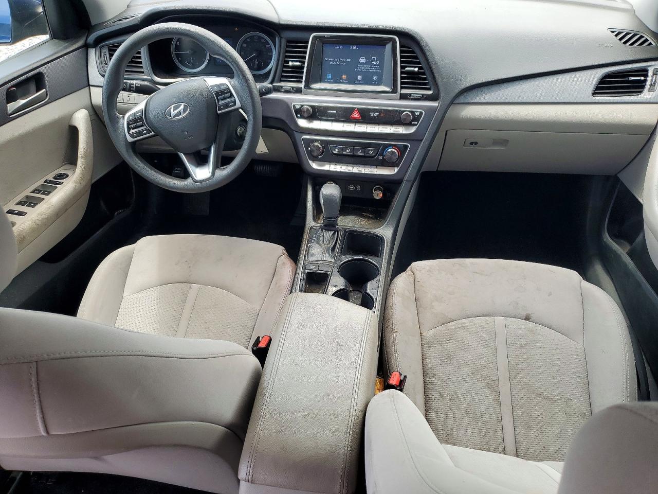 5NPE24AF0KH796958 · 2019 HYUNDAI SONATA · 8/13