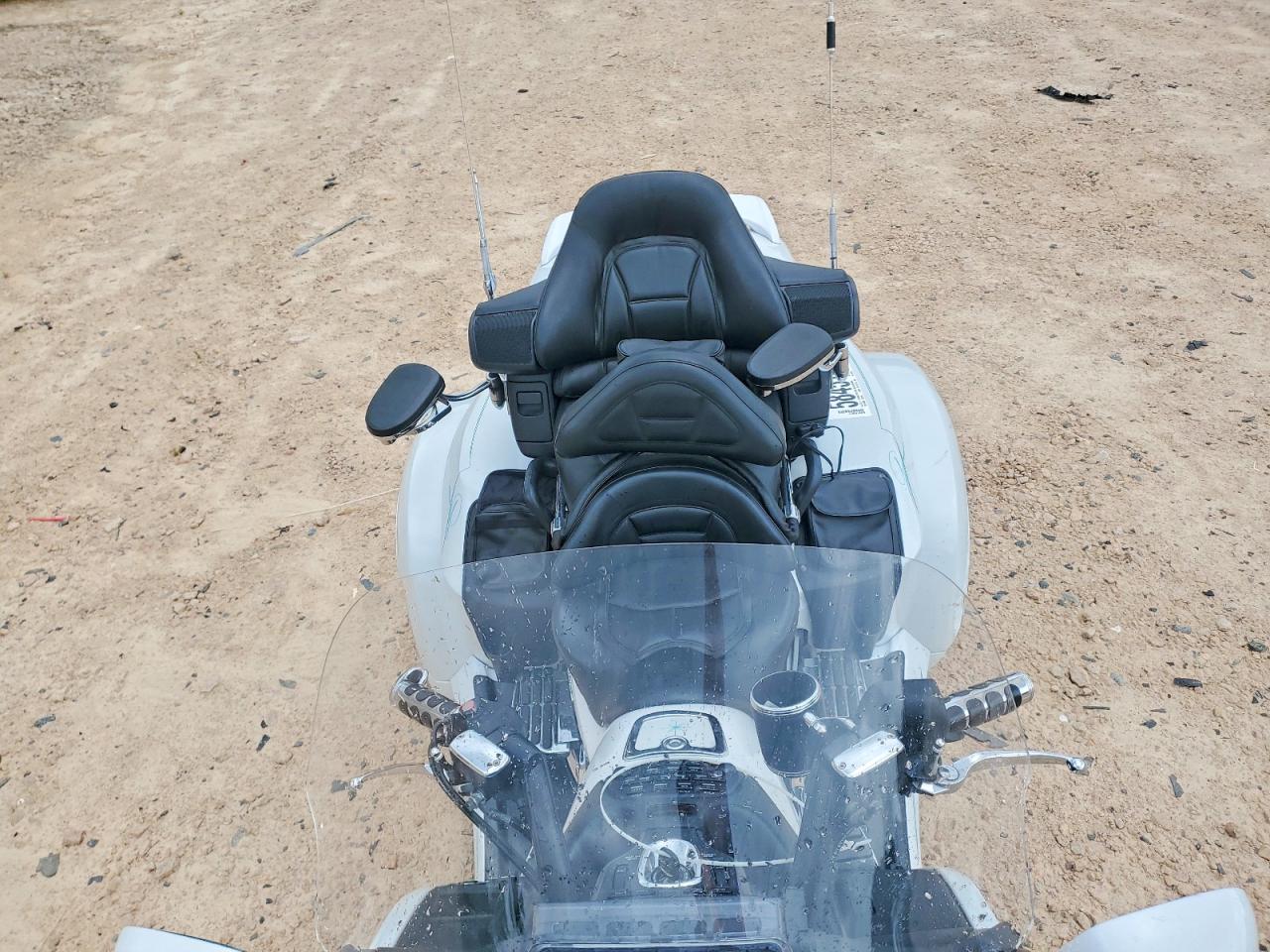 1HFSC47L88A704210 · 2008 HONDA GL1800 · 5/9