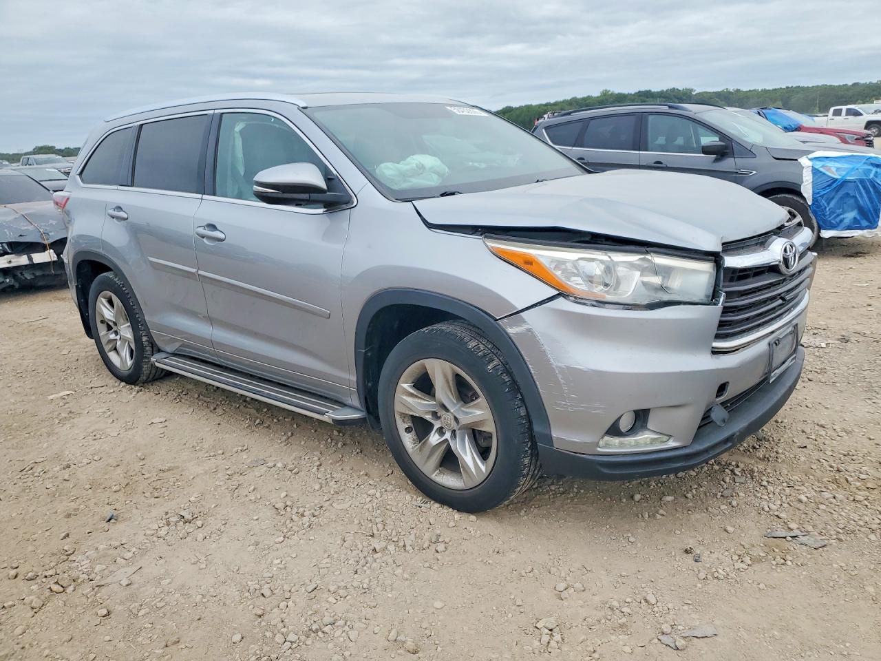 5TDDKRFH9FS222068 · 2015 TOYOTA HIGHLANDER · 4/13