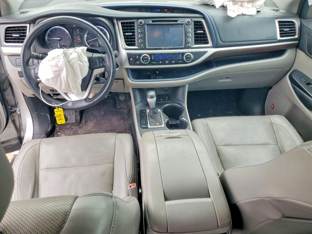 5TDDKRFH9FS222068 · 2015 TOYOTA HIGHLANDER · 8/13