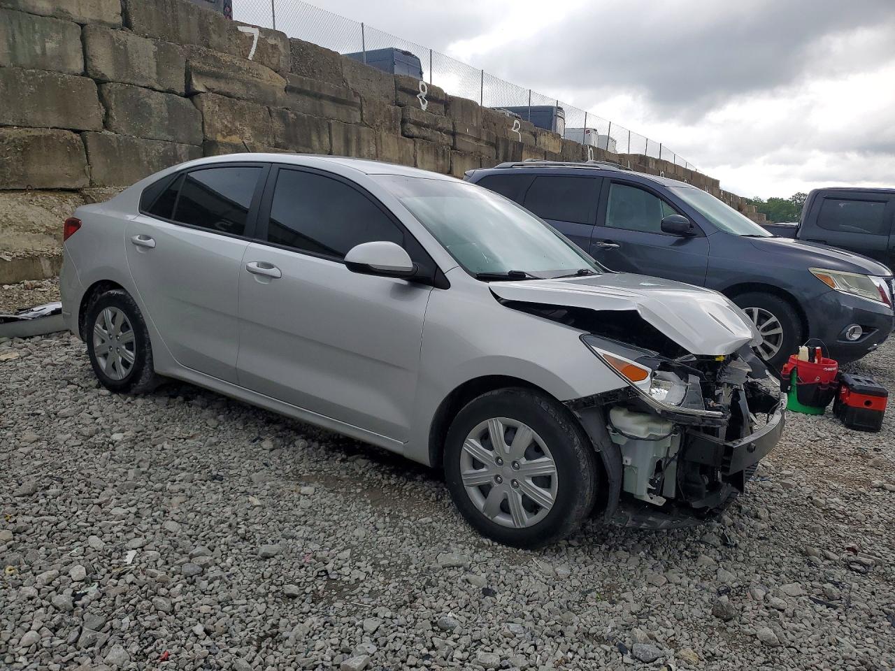 3KPA24AD4ME401281 · 2021 KIA RIO · 4/13