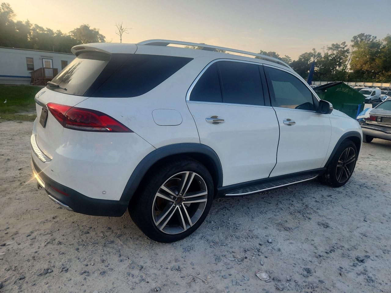 4JGFB4JBXMA459947 · 2021 MERCEDES-BENZ GLE · 3/14