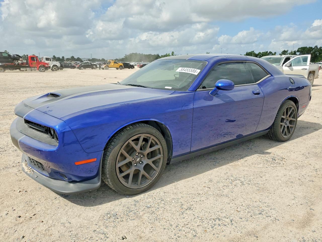 2C3CDZJG4KH663320 · 2019 DODGE CHALLENGER