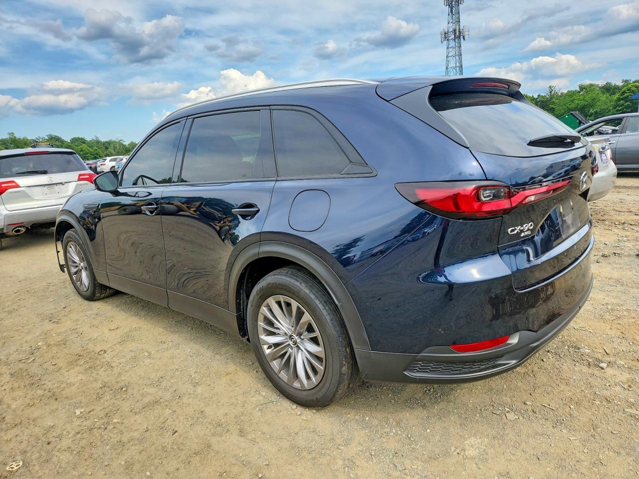 JM3KKBHD2R1174611 · 2024 MAZDA CX-90 · 2/13