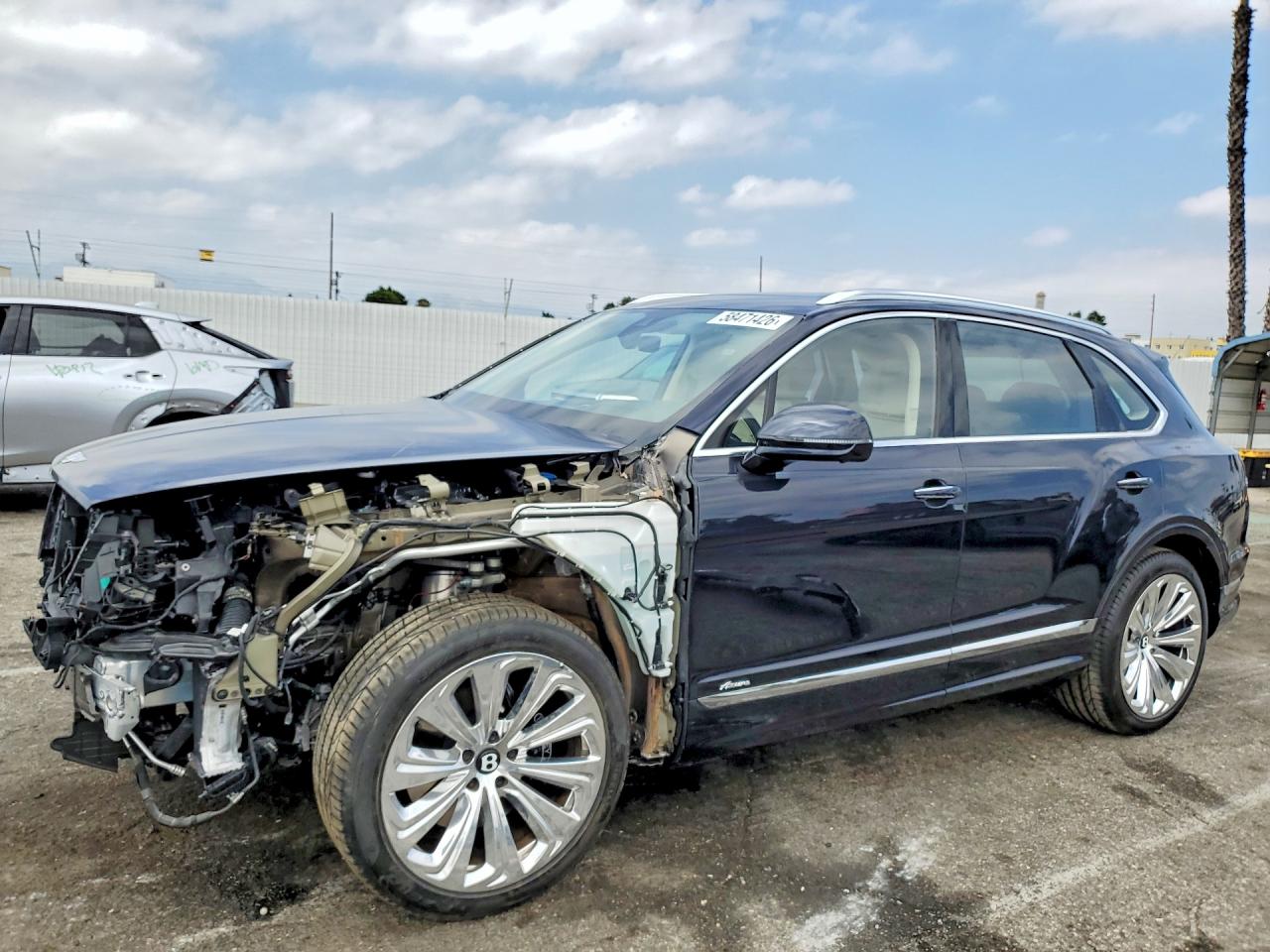 SJAAT2ZV3SC028786 · 2025 BENTLEY BENTAYGA