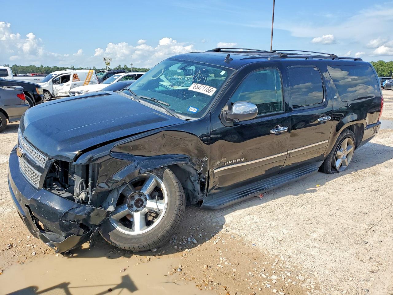 1GNSKKE39BR145643 · 2011 CHEVROLET SUBURBAN