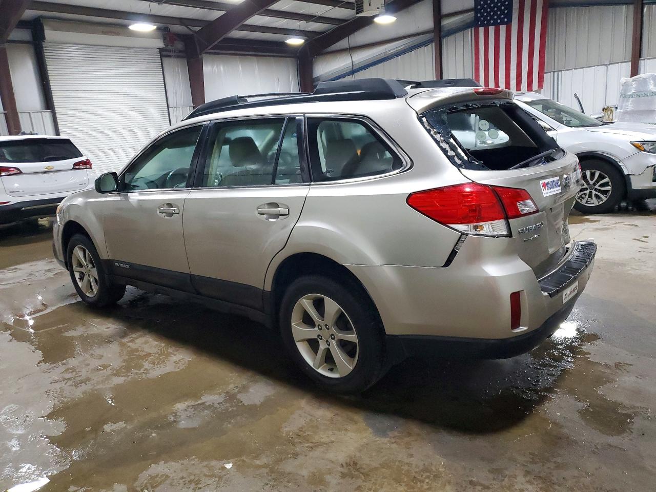 4S4BRBAC9E3324665 · 2014 SUBARU OUTBACK · 2/13