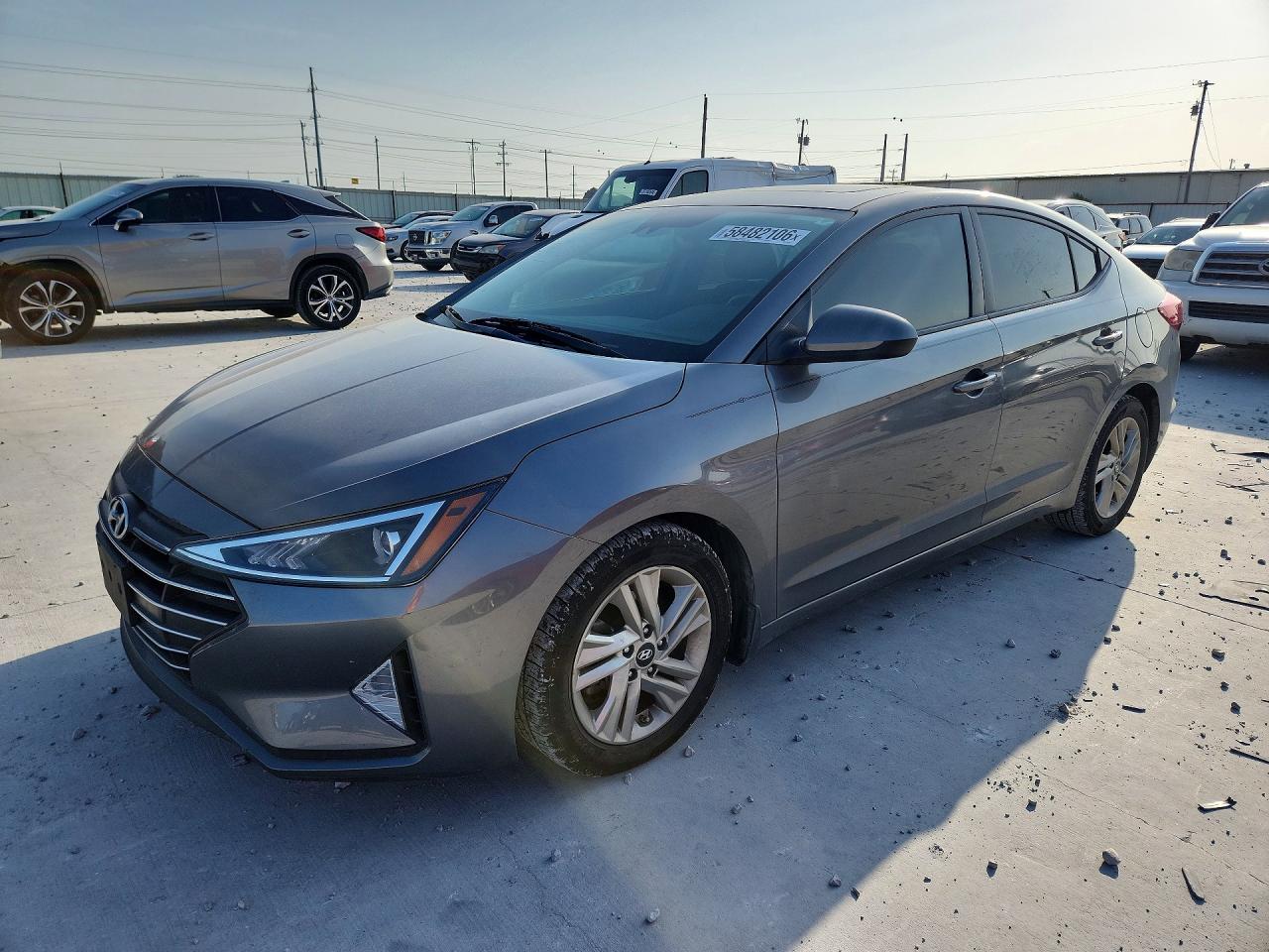 5NPD84LF3LH521769 · 2020 HYUNDAI ELANTRA