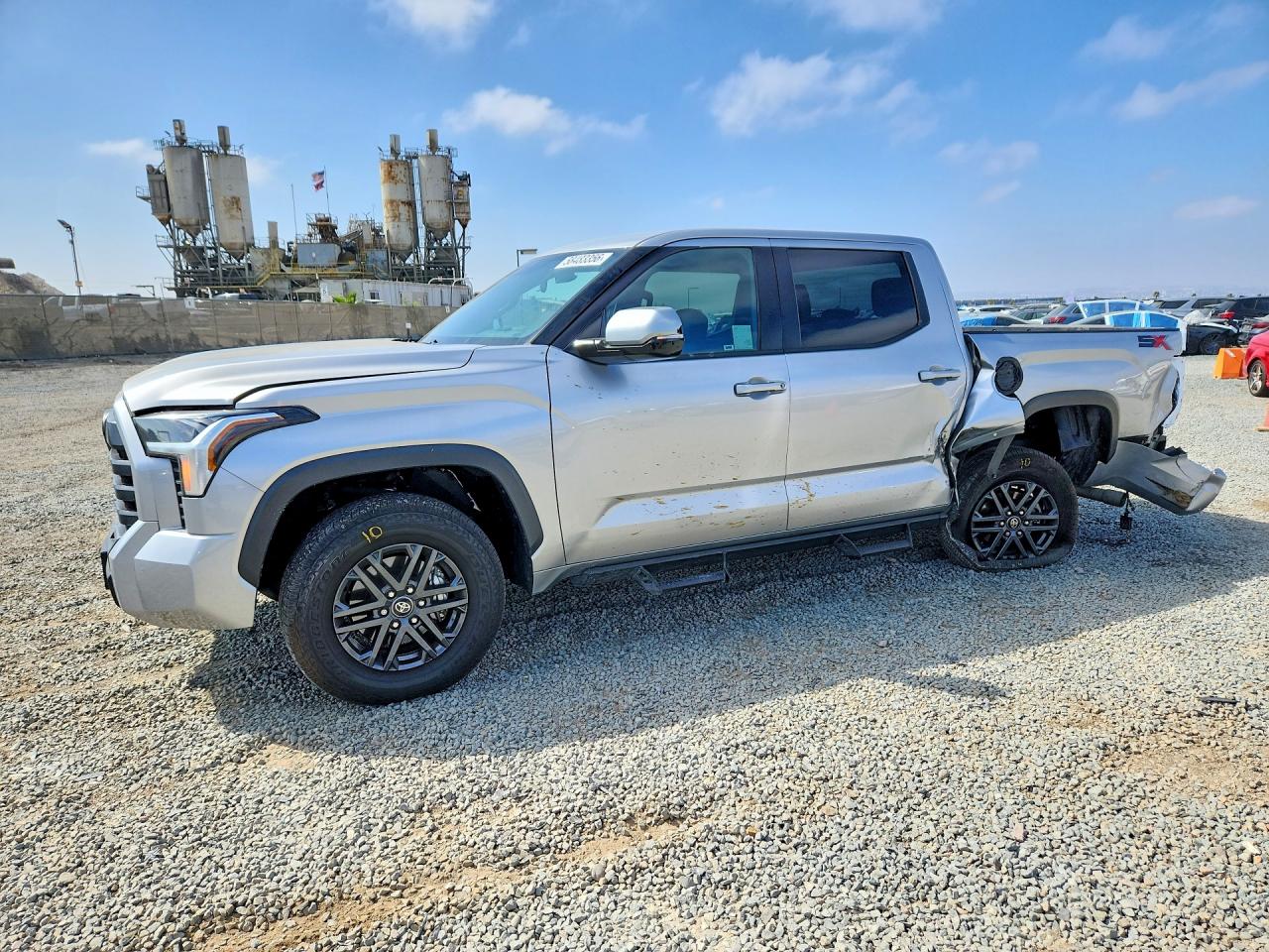 5TFLA5DB6SX272310 · 2025 TOYOTA TUNDRA