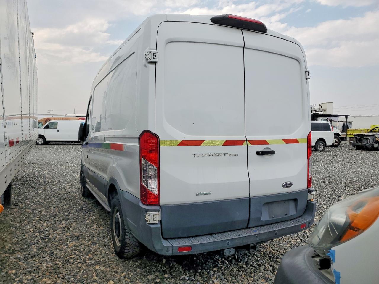 1FTYR1CG5JKA24162 · 2018 FORD TRANSIT · 2/13