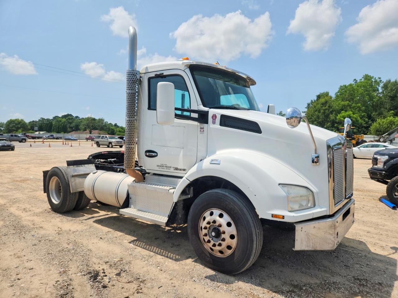 1XKZAP8X1HJ172255 · 2017 KENWORTH T880