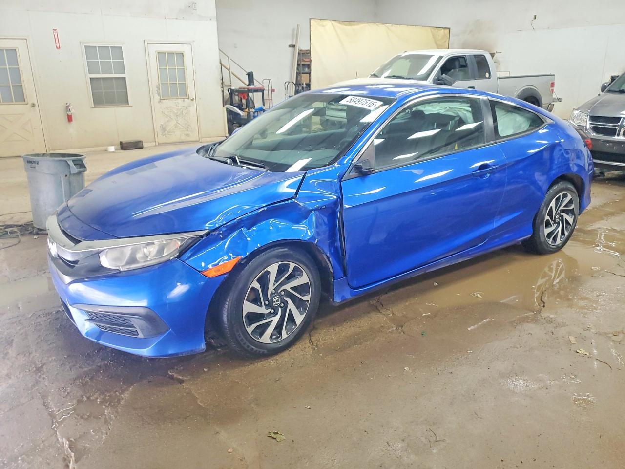 2HGFC4B57GH304869 · 2016 HONDA CIVIC