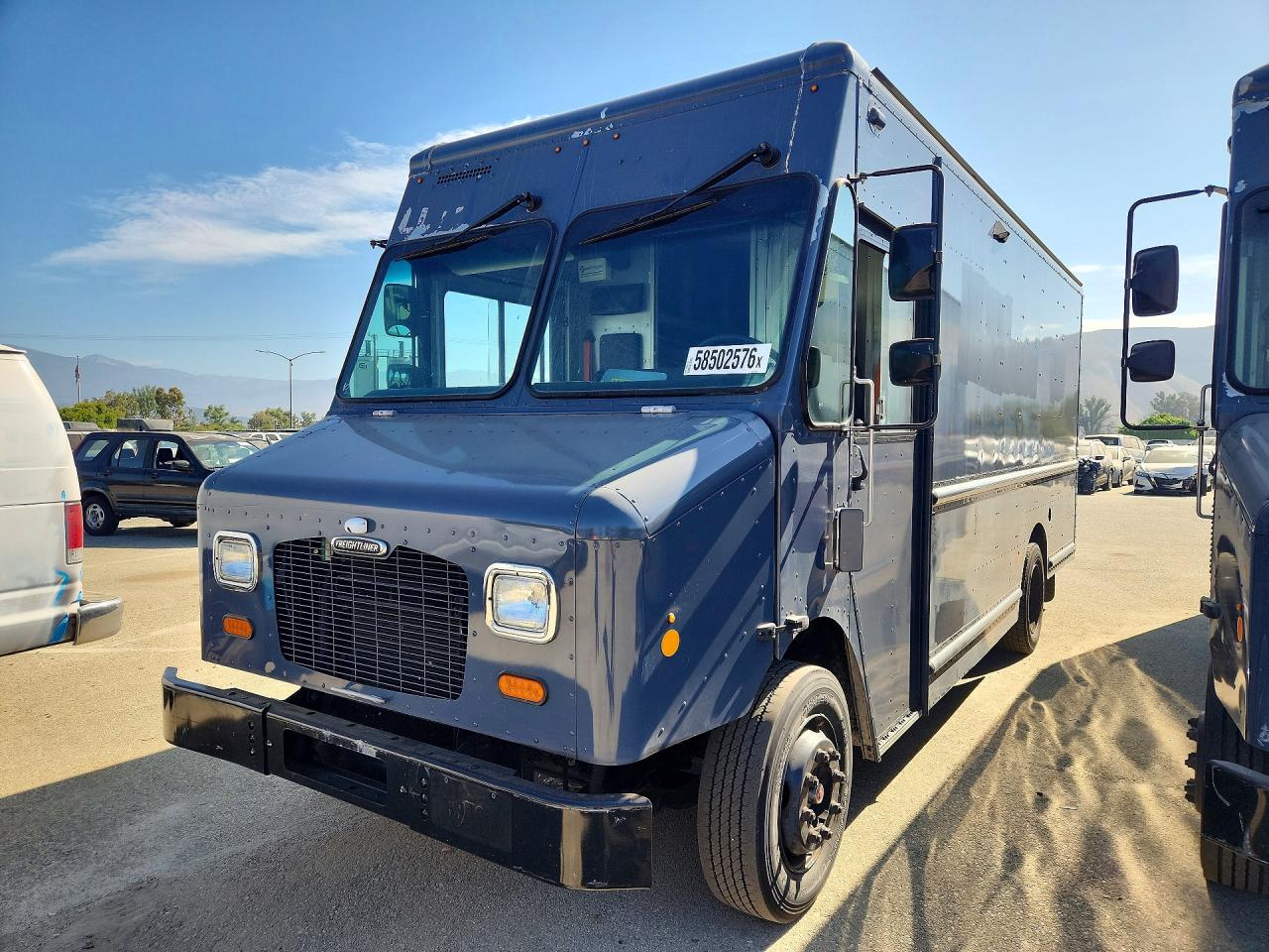 4UZAC2EA9LCLZ7201 · 2020 FREIGHTLINER MT45 CHASSIS