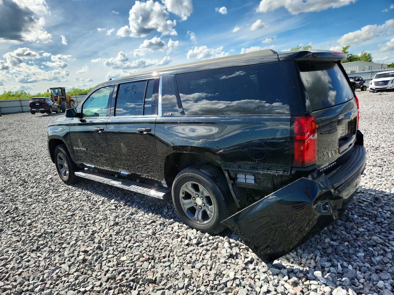 1GNSKJKC0FR737727 · 2015 CHEVROLET SUBURBAN · 2/13