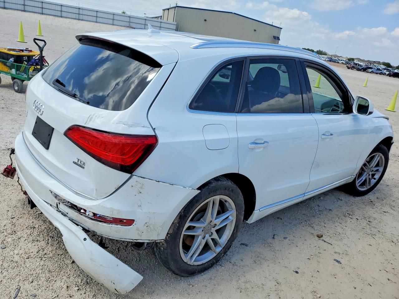 WA1CMAFP8FA132819 · 2015 AUDI Q5 · 3/12