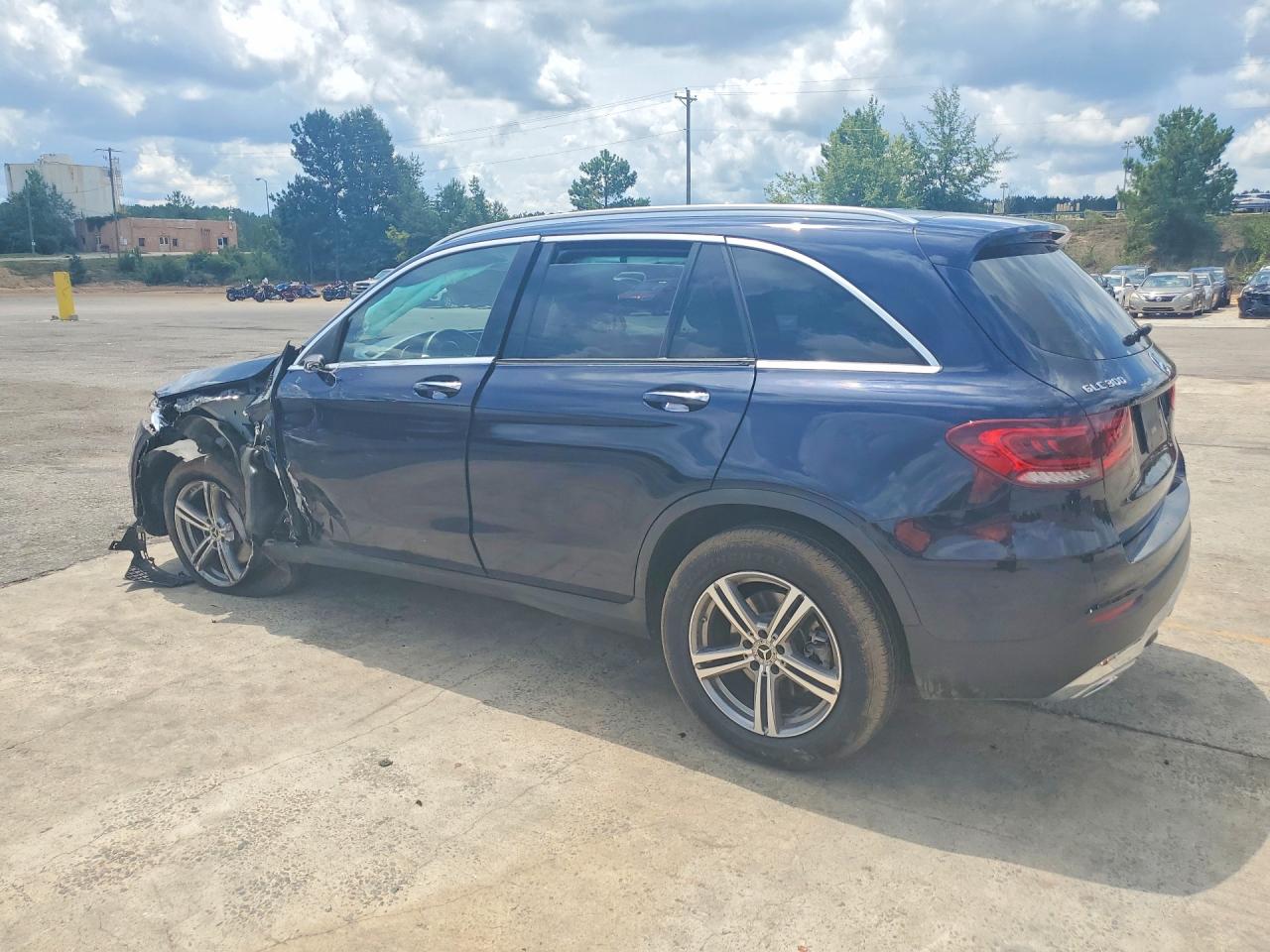 W1N0G8DB6NG091126 · 2022 MERCEDES-BENZ GLC · 2/12