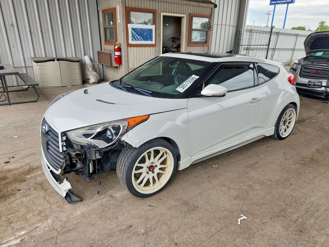KMHTC6AE5DU117553 · 2013 HYUNDAI VELOSTER