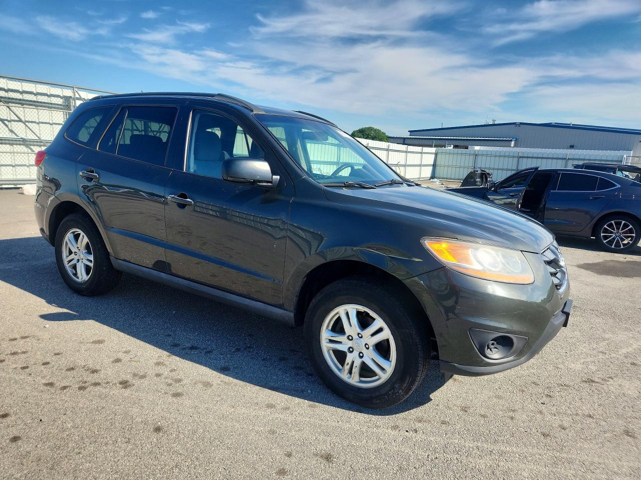 5NMSG3AB7AH353262 · 2010 HYUNDAI SANTA FE · 4/13