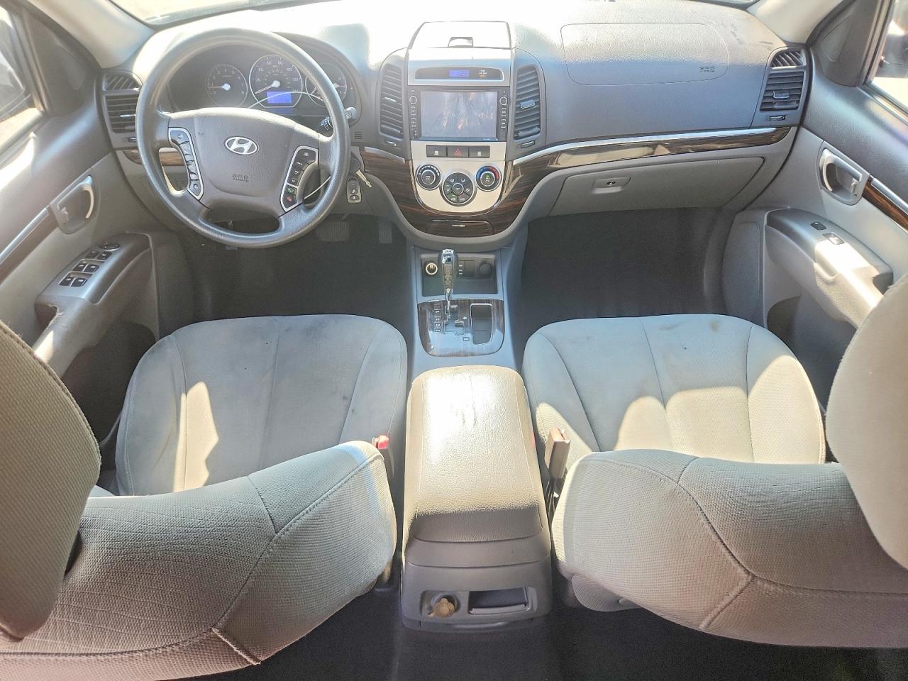 5NMSG3AB7AH353262 · 2010 HYUNDAI SANTA FE · 8/13