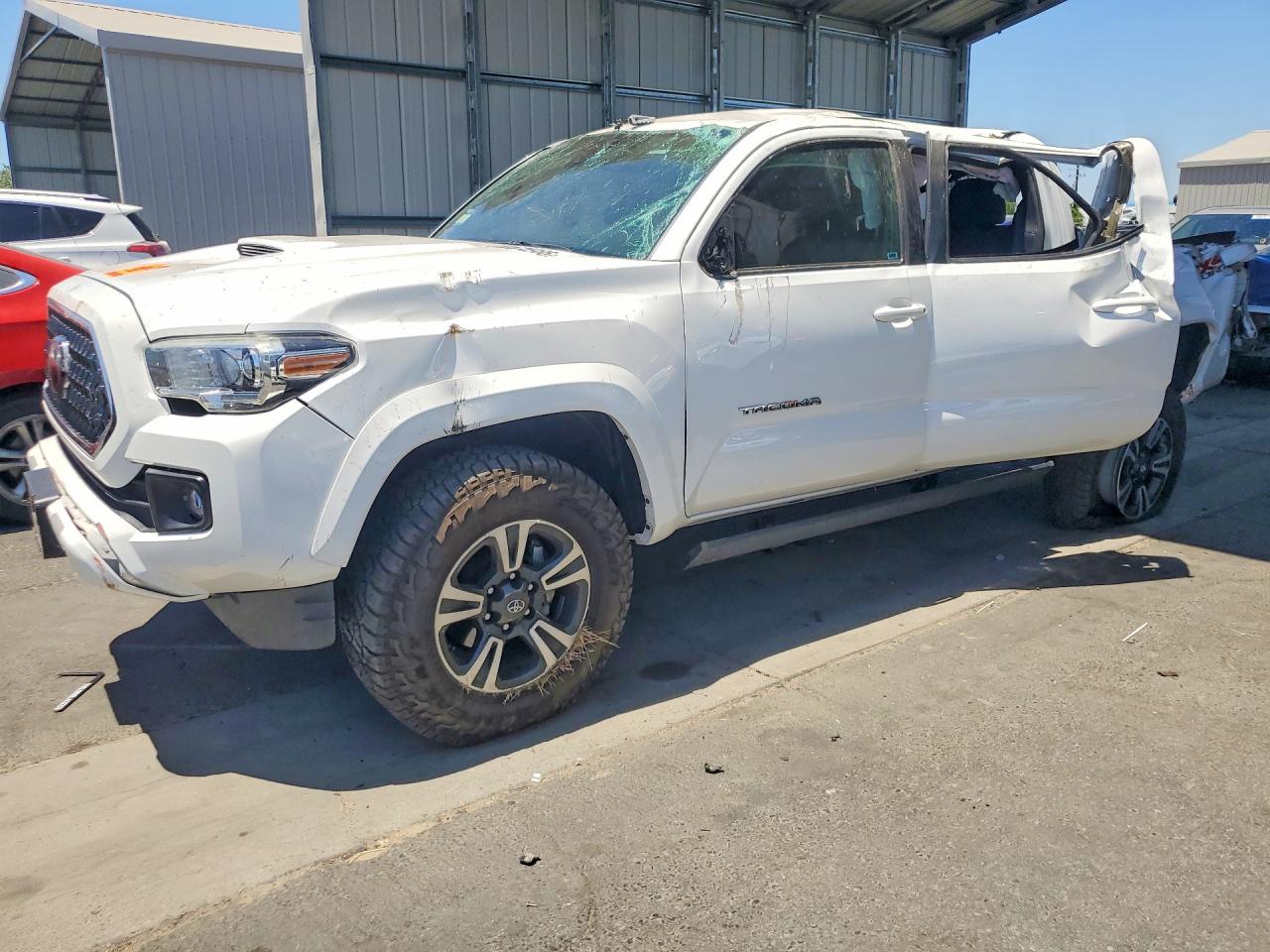 3TMCZ5AN6KM236744 · 2019 TOYOTA TACOMA
