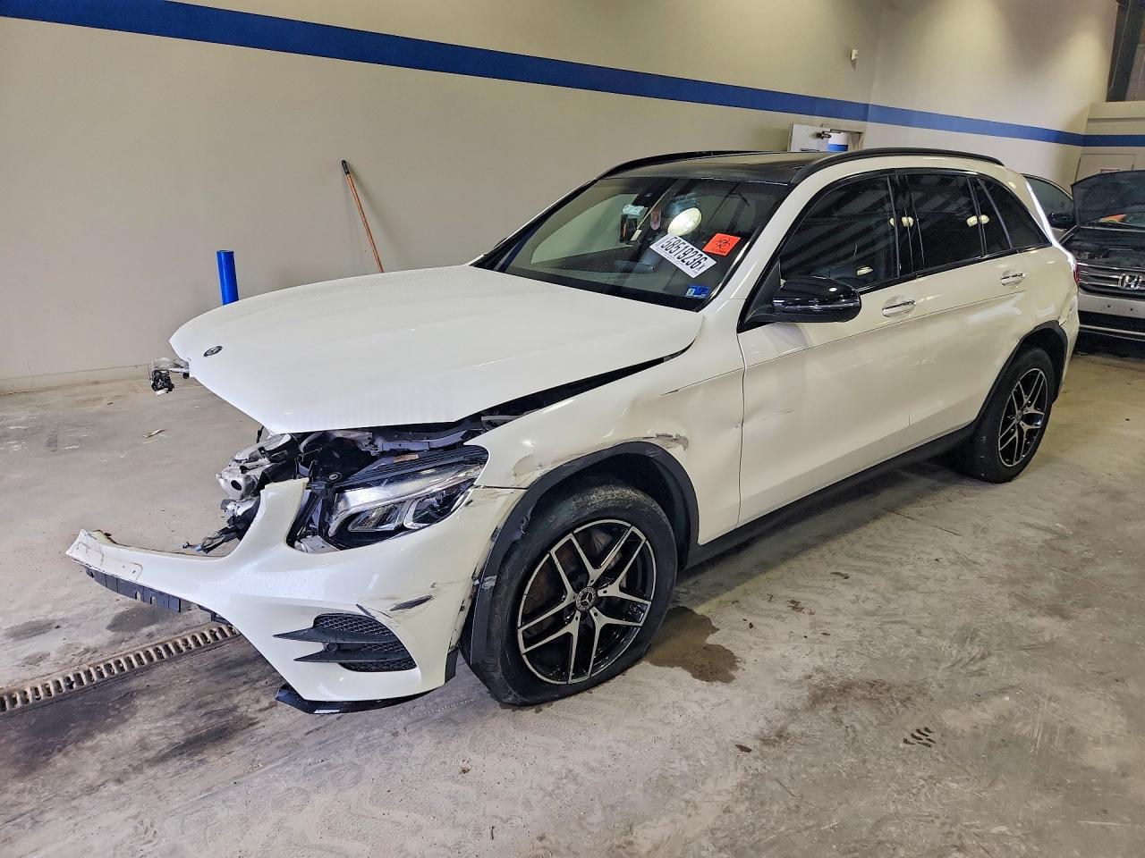 2017 MERCEDES-BENZ GLC
