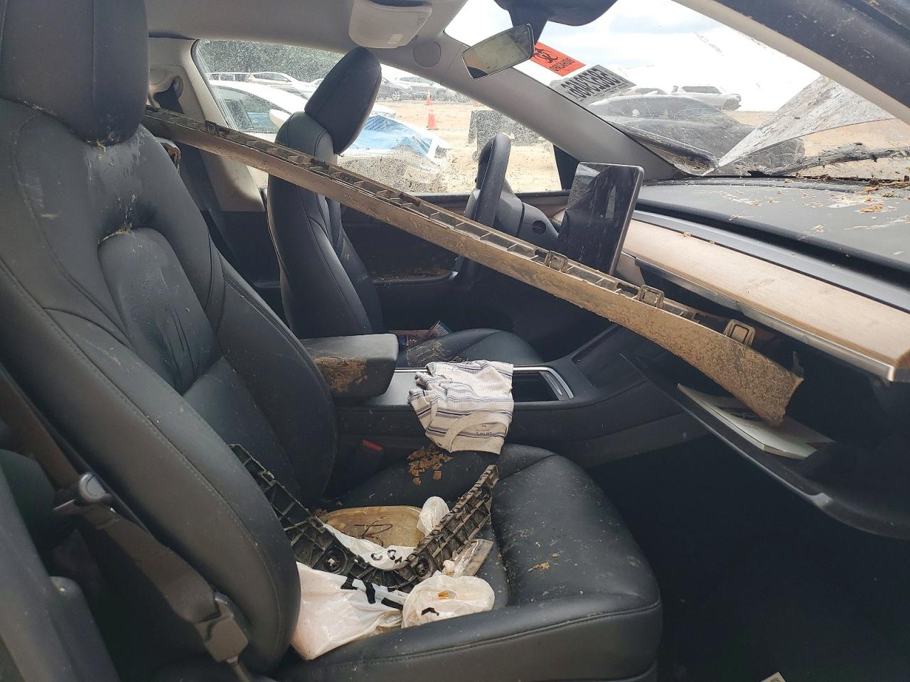 7SAYGDED2SA352793 · 2025 TESLA MODEL Y · 7/12