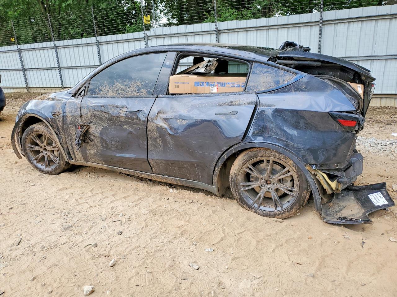7SAYGDED2SA352793 · 2025 TESLA MODEL Y · 2/12