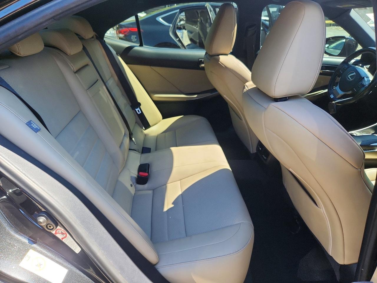 JTHC81D20J5031212 · 2018 LEXUS IS · 10/12