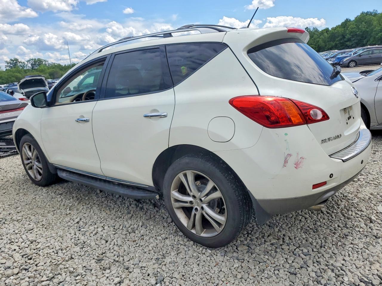 JN8AZ1MW3AW104631 · 2010 NISSAN MURANO · 2/13