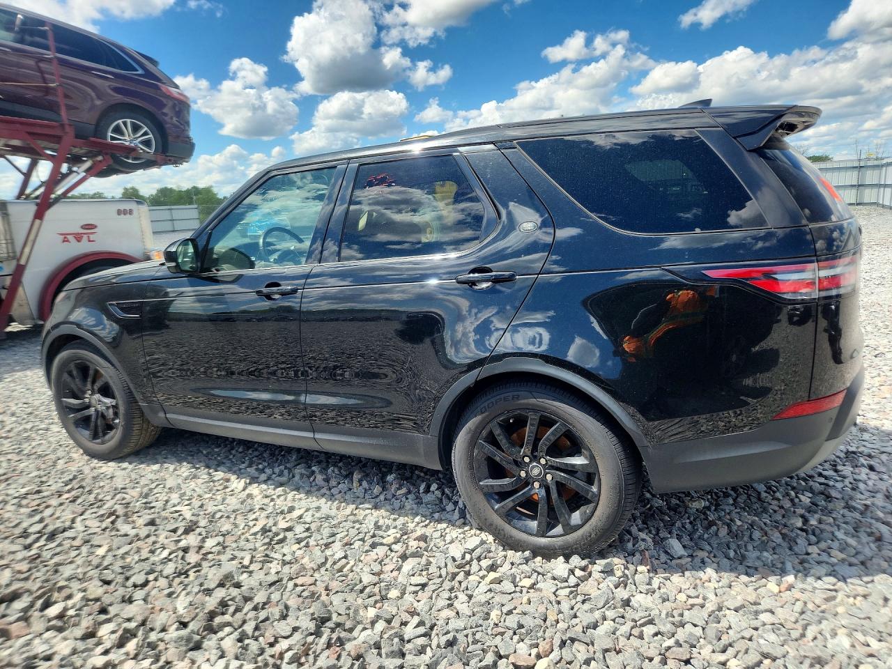SALRRBBV9HA022725 · 2017 LAND ROVER DISCOVERY · 2/13