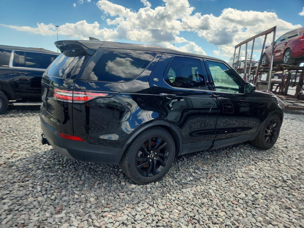 SALRRBBV9HA022725 · 2017 LAND ROVER DISCOVERY · 3/13