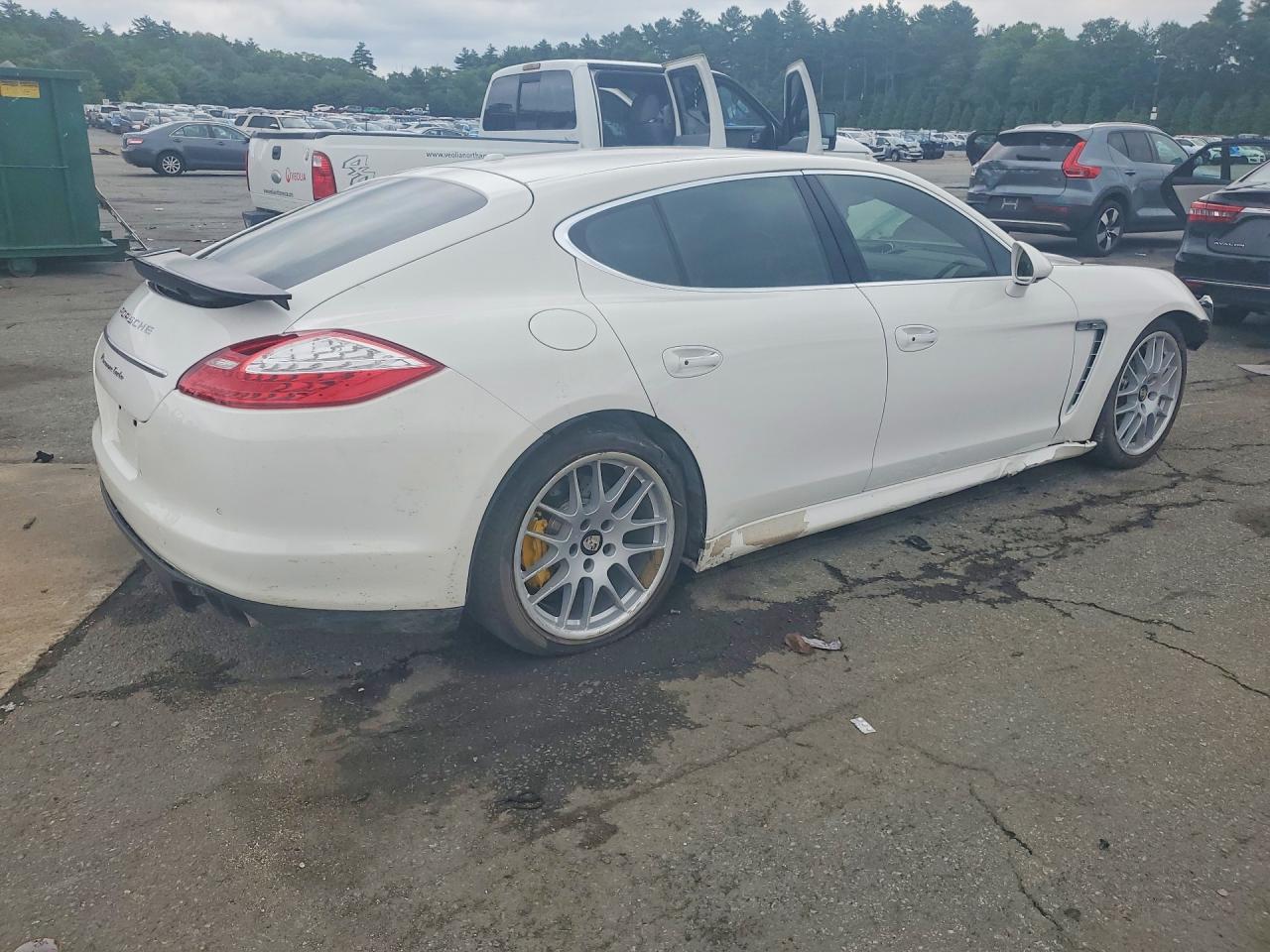 WP0AC2A77BL090574 · 2011 PORSCHE PANAMERA · 3/12