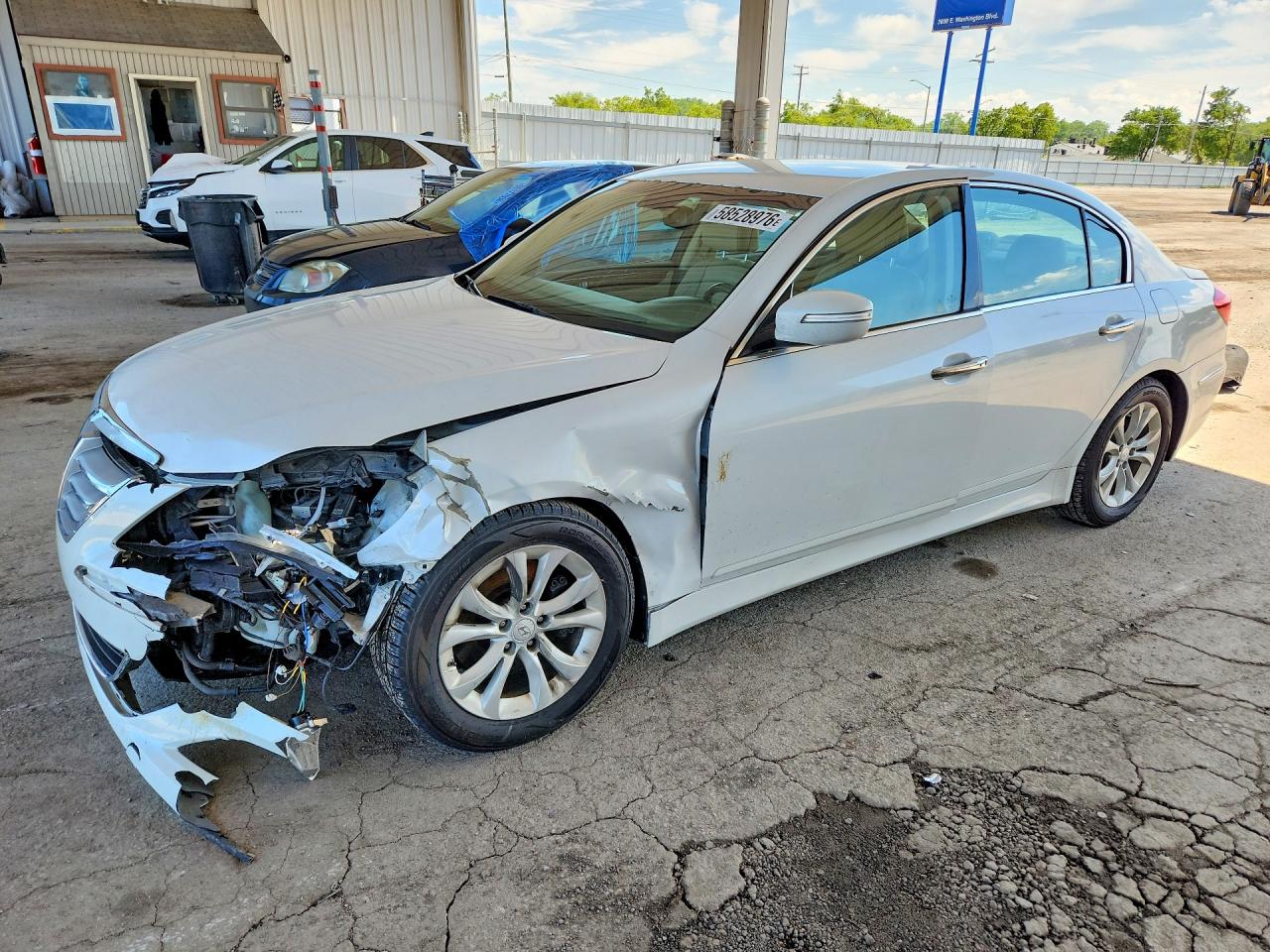 KMHGC4DD4DU240401 · 2013 HYUNDAI GENESIS